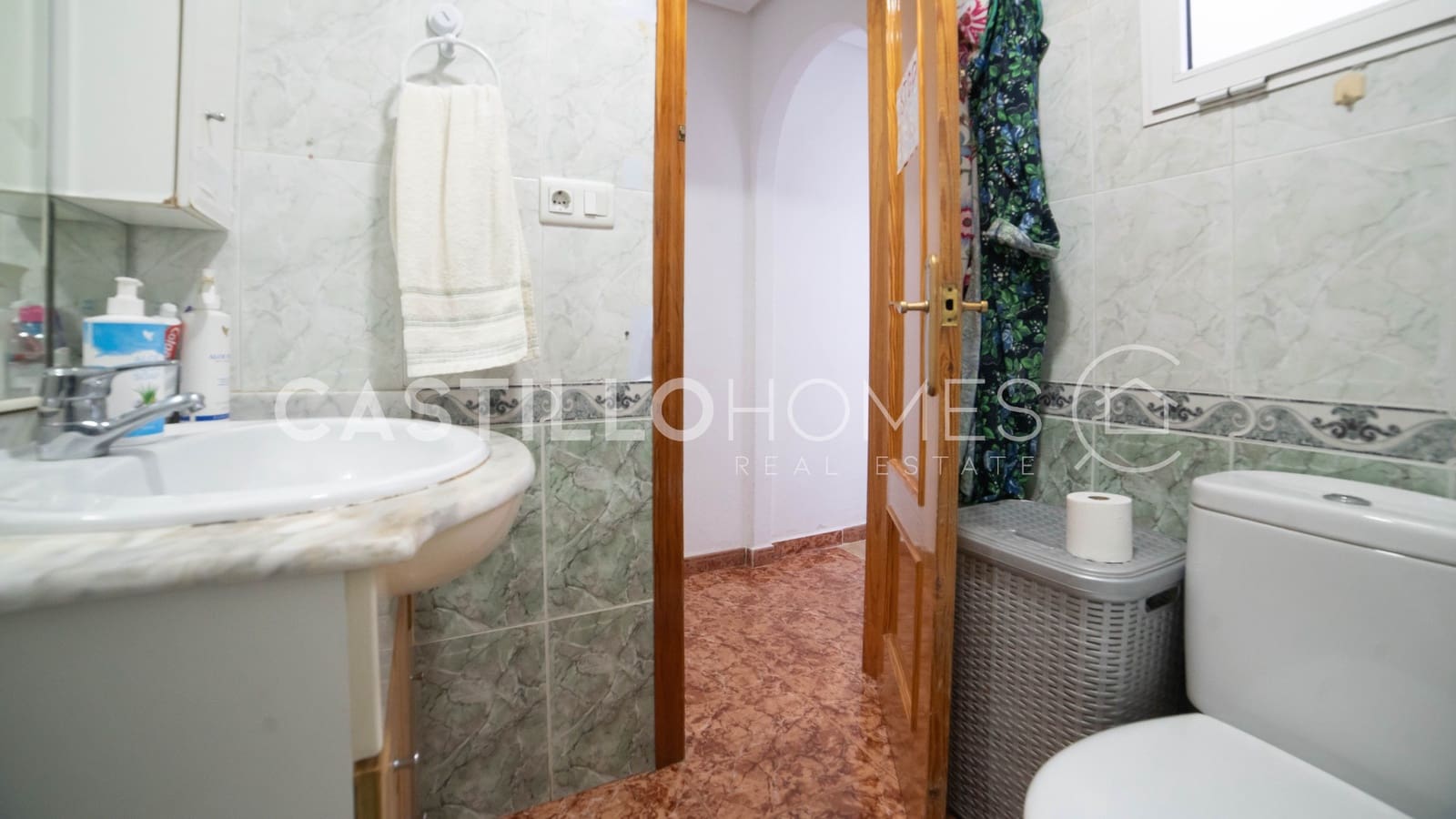 2 bedroom Penthouse for sale in Torrevieja - € 145,000 (Ref: 9609582)