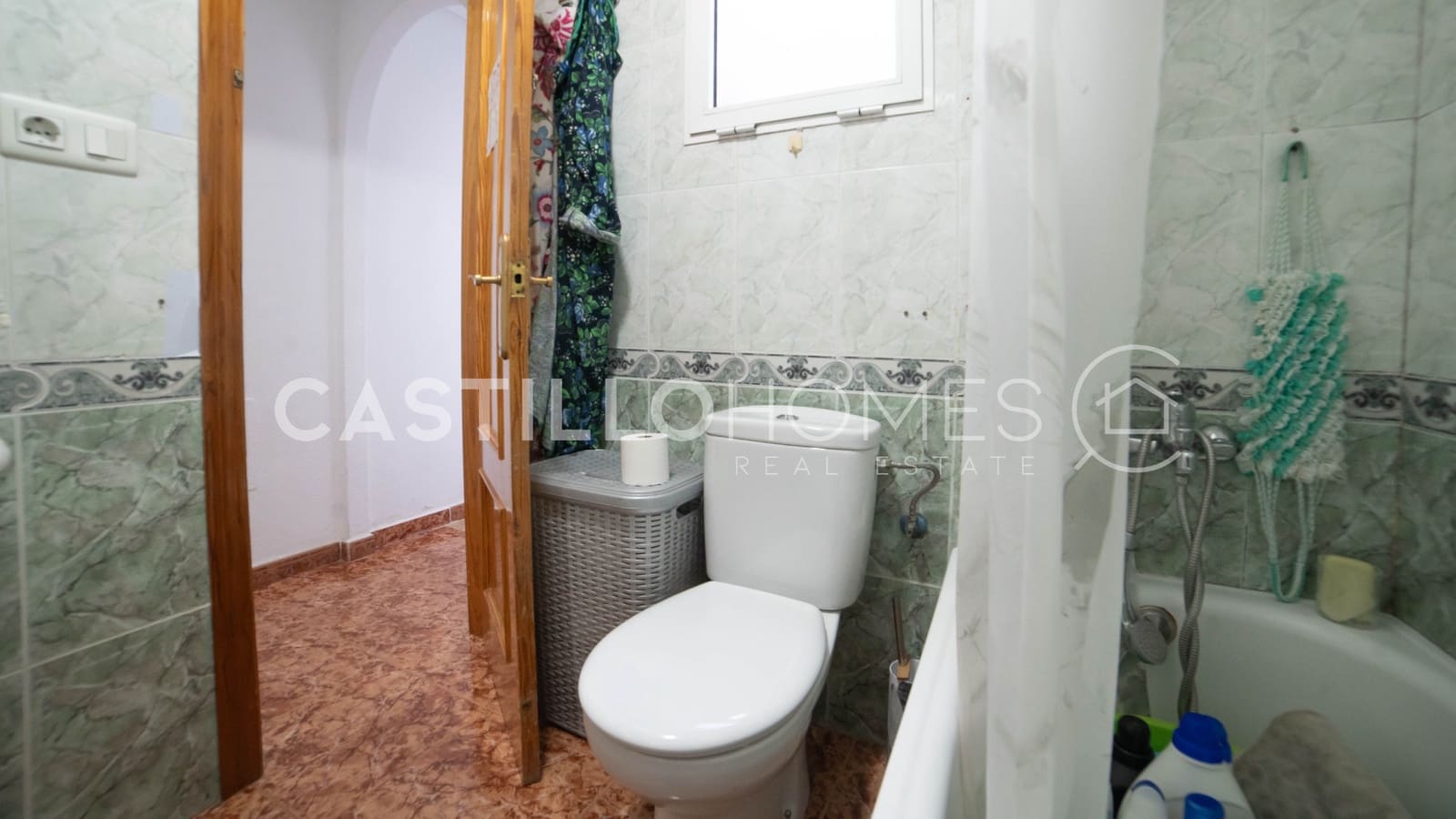 2 bedroom Penthouse for sale in Torrevieja - € 145,000 (Ref: 9609582)