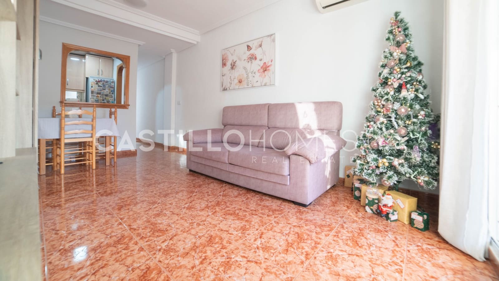 2 bedroom Penthouse for sale in Torrevieja - € 145,000 (Ref: 9609582)