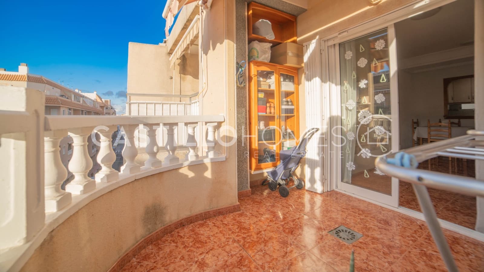 2 bedroom Penthouse for sale in Torrevieja - € 145,000 (Ref: 9609582)
