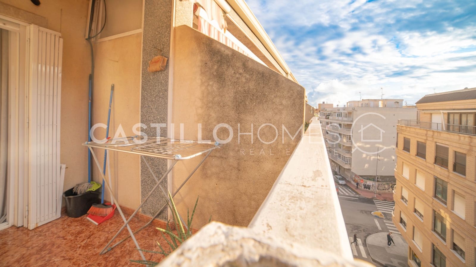 2 bedroom Penthouse for sale in Torrevieja - € 145,000 (Ref: 9609582)