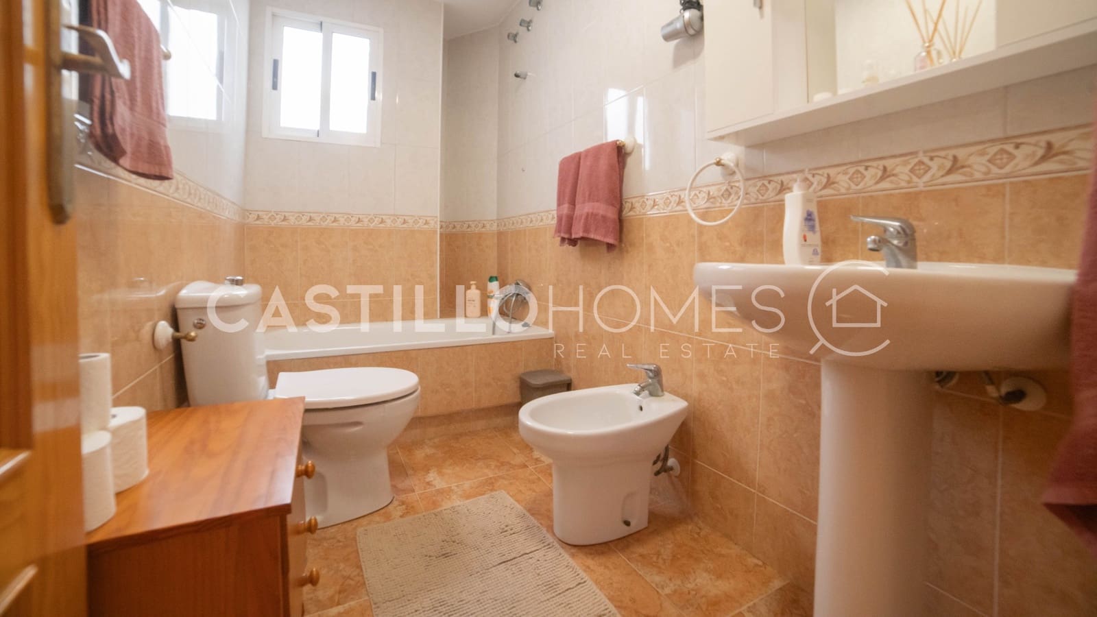 2 sovrum Lägenhet till salu i Torrevieja med pool - 139 000 € (Ref: 9609583)