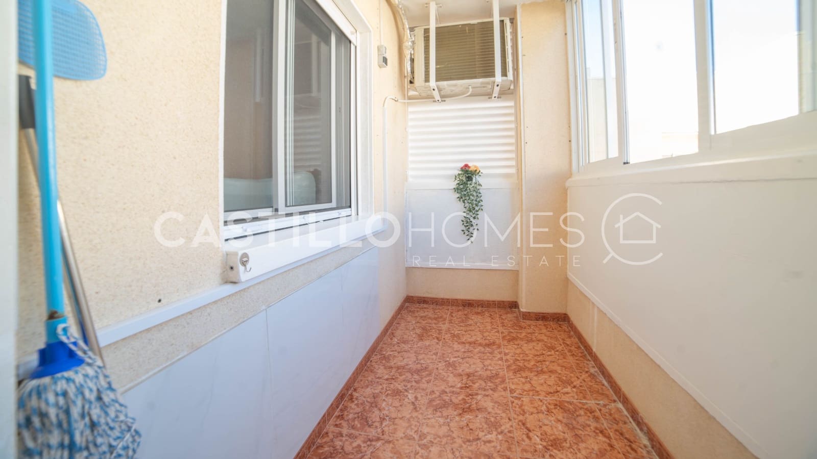 2 makuuhuone Huoneisto myytävänä paikassa Torrevieja - 159 000 € (Ref: 9609585)