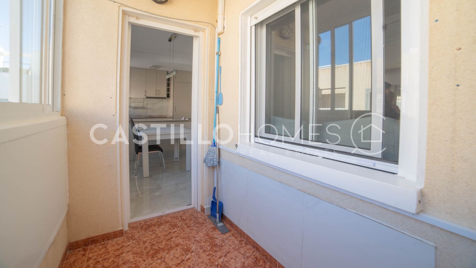 2 makuuhuone Huoneisto myytävänä paikassa Torrevieja - 159 000 € (Ref: 9609585)