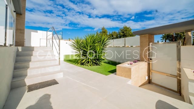 4 slaapkamer Villa te koop in Las Filipinas met zwembad - € 595.000 (Ref: 9609587)