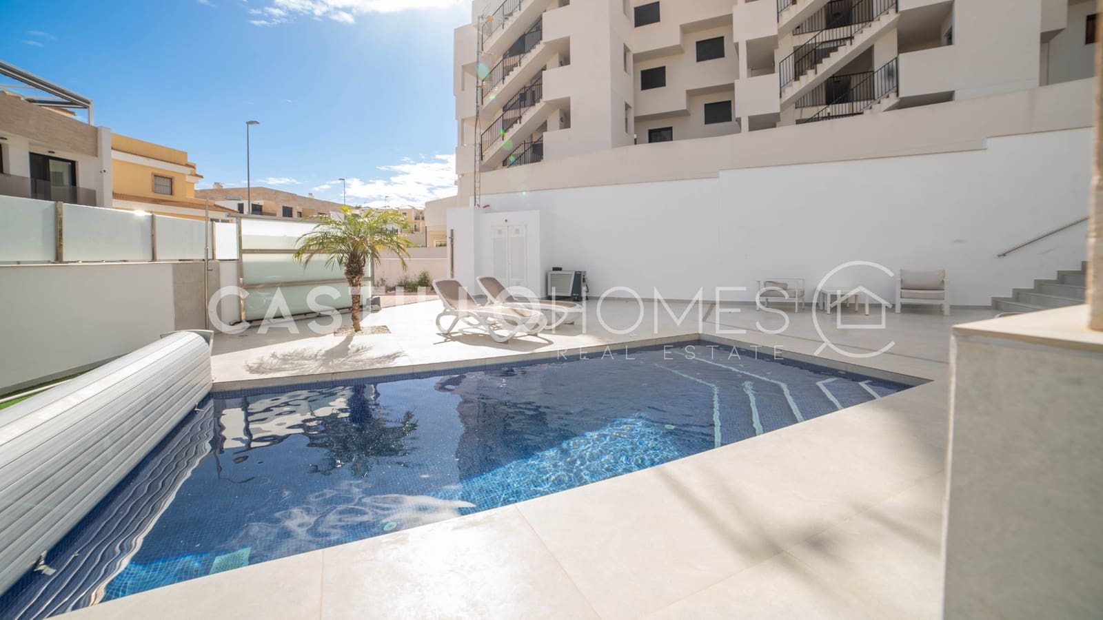 4 slaapkamer Villa te koop in Filipinas met zwembad - € 595.000 (Ref: 9609587)