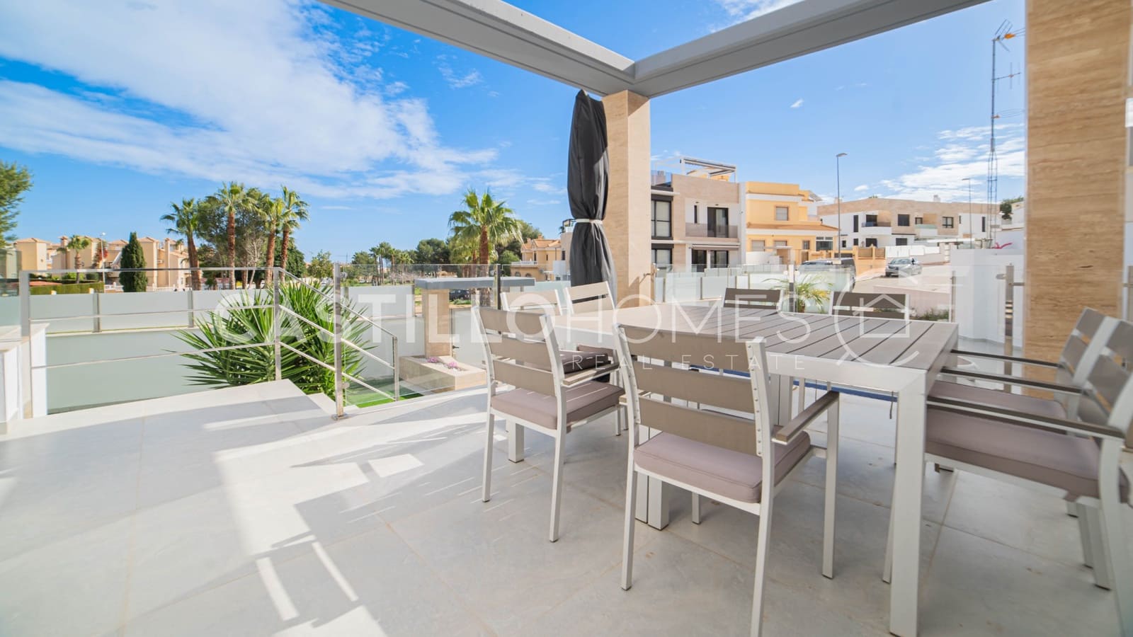 4 slaapkamer Villa te koop in Filipinas met zwembad - € 595.000 (Ref: 9609587)