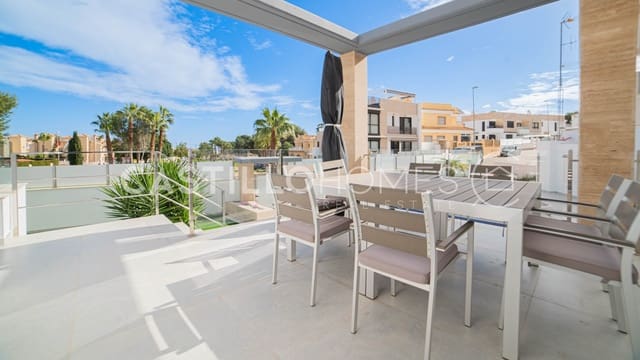 4 slaapkamer Villa te koop in Las Filipinas met zwembad - € 595.000 (Ref: 9609587)