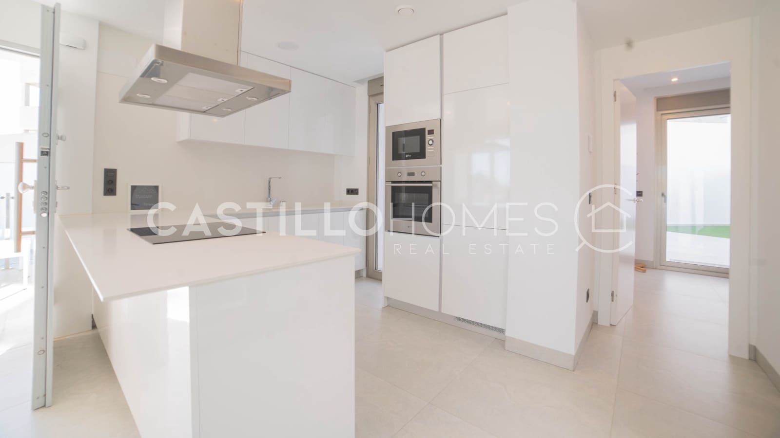 4 slaapkamer Villa te koop in Filipinas met zwembad - € 595.000 (Ref: 9609587)