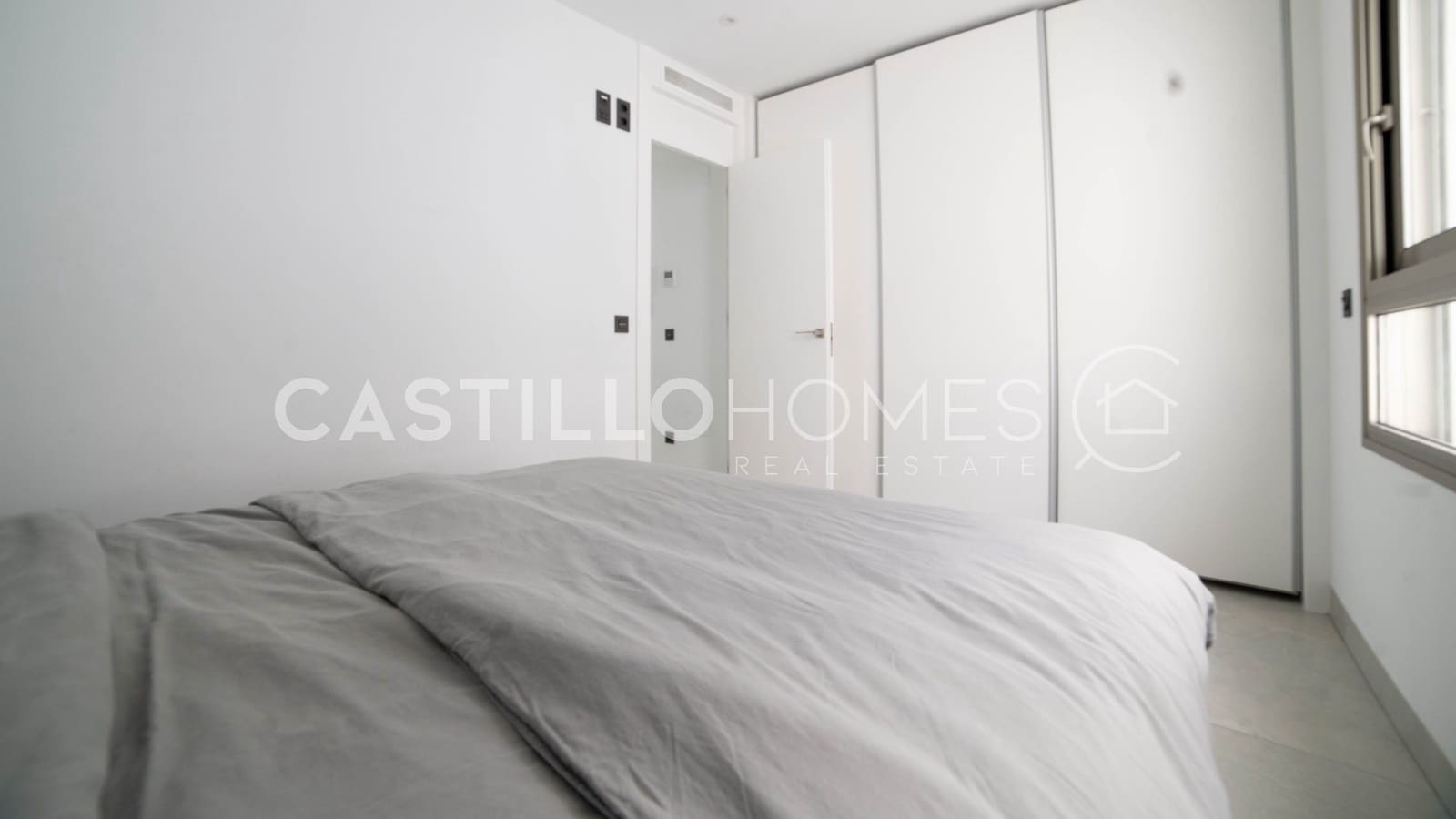 4 slaapkamer Villa te koop in Filipinas met zwembad - € 595.000 (Ref: 9609587)