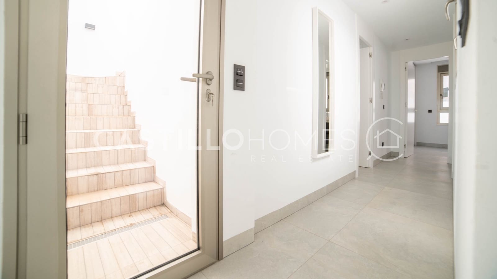 4 slaapkamer Villa te koop in Filipinas met zwembad - € 595.000 (Ref: 9609587)