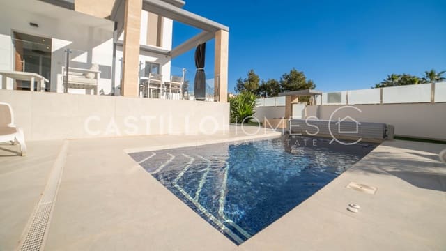 4 soverom Villa til salgs i Las Filipinas med svømmebasseng - € 595 000 (Ref: 9609587)