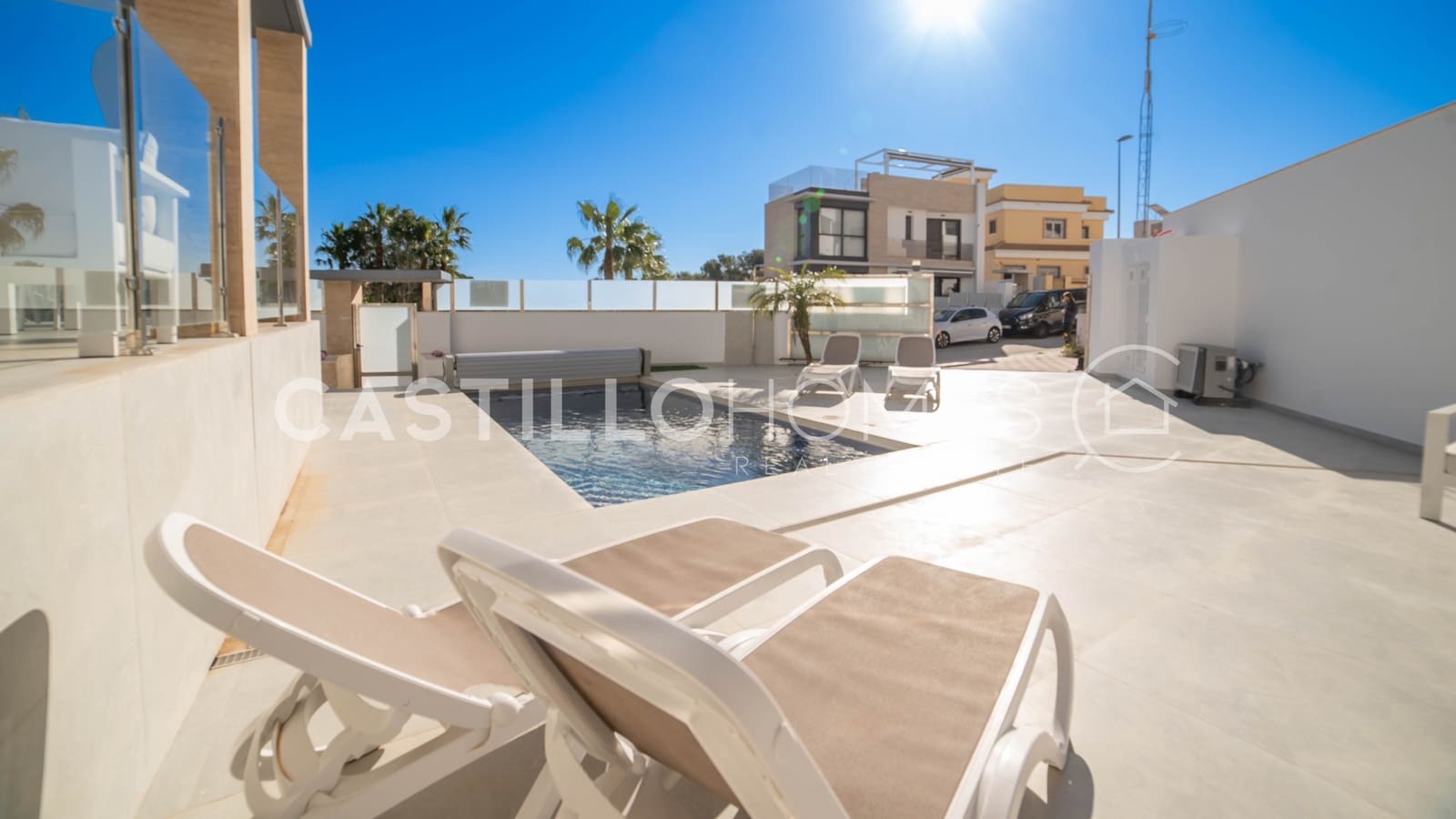 Chalet de 4 habitaciones en Filipinas en venta con piscina - 595.000 € (Ref: 9609587)