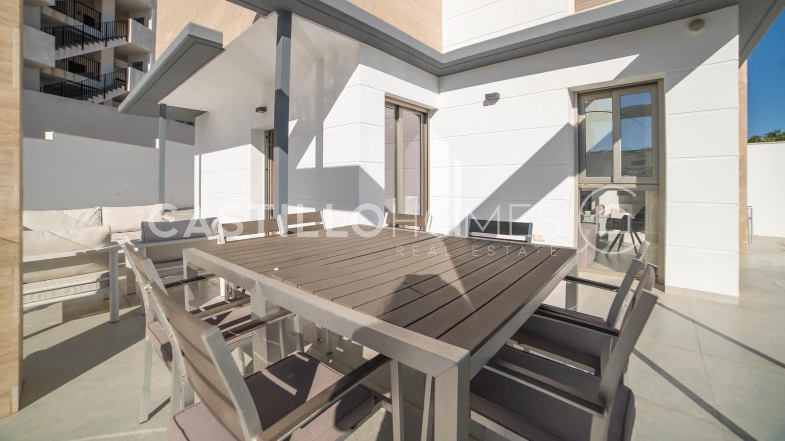 Chalet de 4 habitaciones en Filipinas en venta con piscina - 595.000 € (Ref: 9609587)