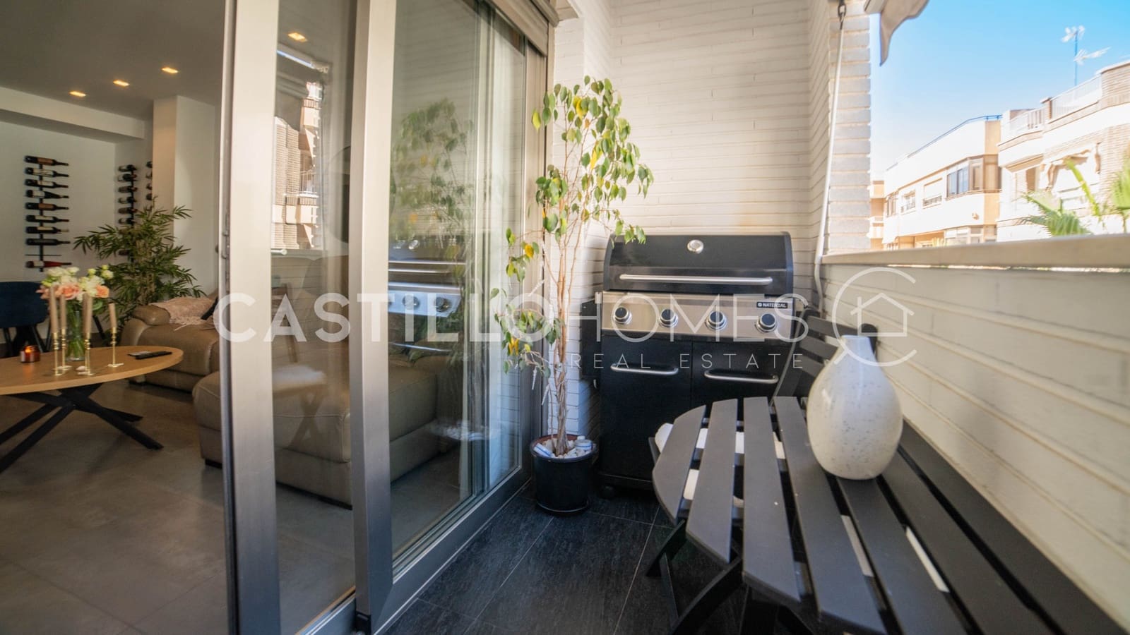 Apartamento de 3 habitaciones en Torrevieja en venta - 299.000 € (Ref: 9626930)