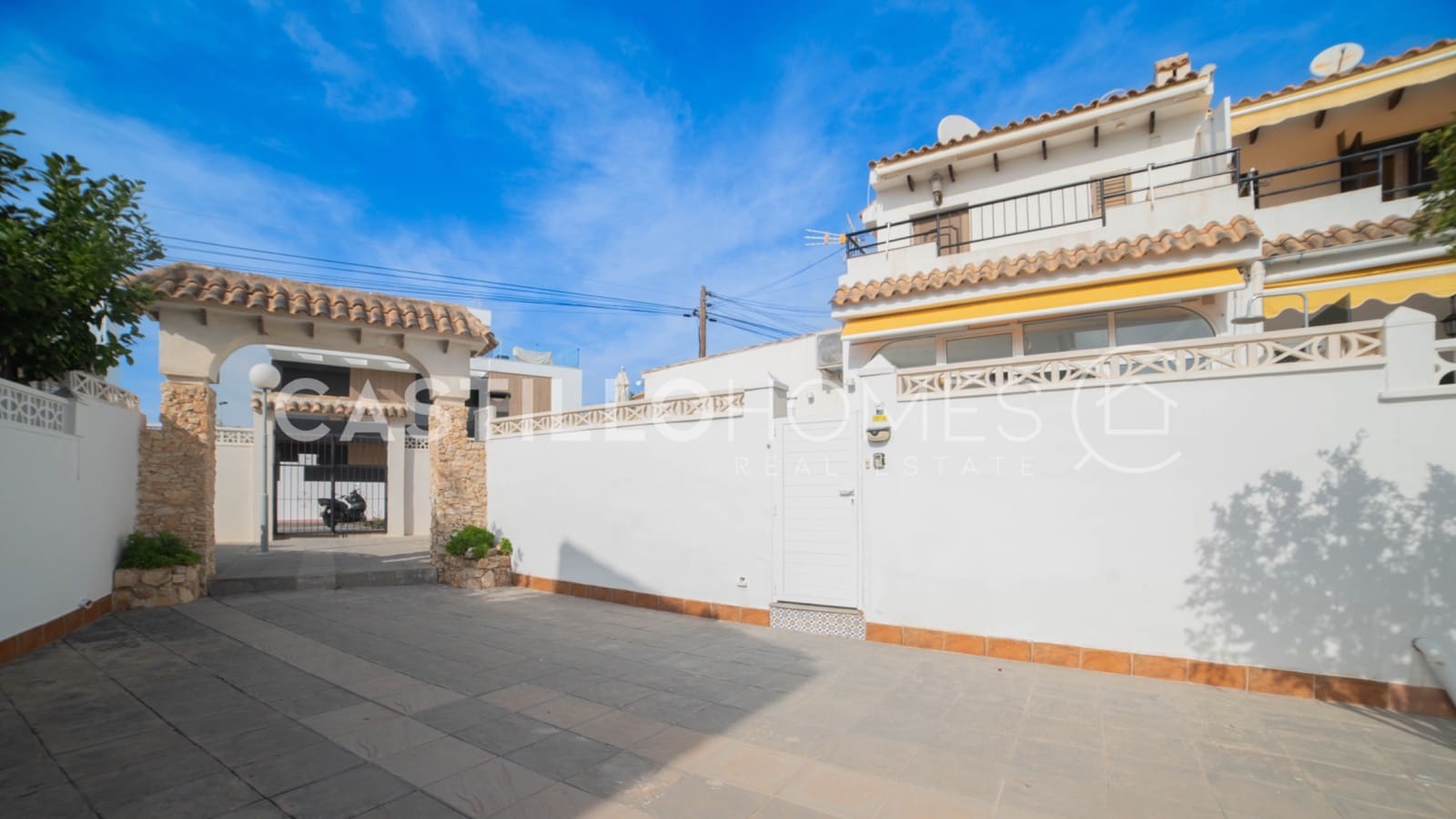 2 bedroom Bungalow for sale in Aguas Nuevas - € 189,900 (Ref: 9632825)