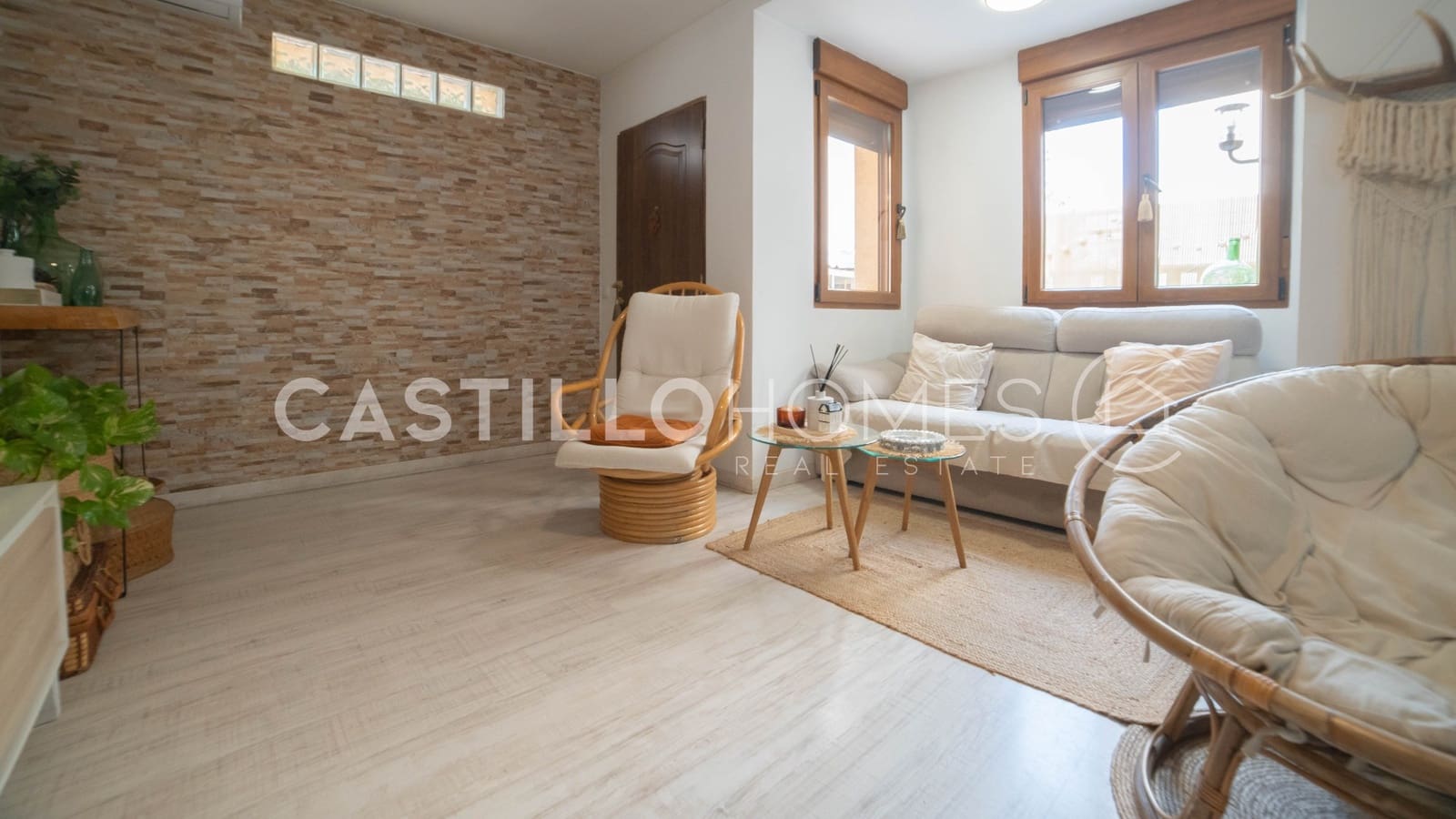 Apartamento de 3 habitaciones en Torrevieja en venta con piscina - 190.000 € (Ref: 9643361)