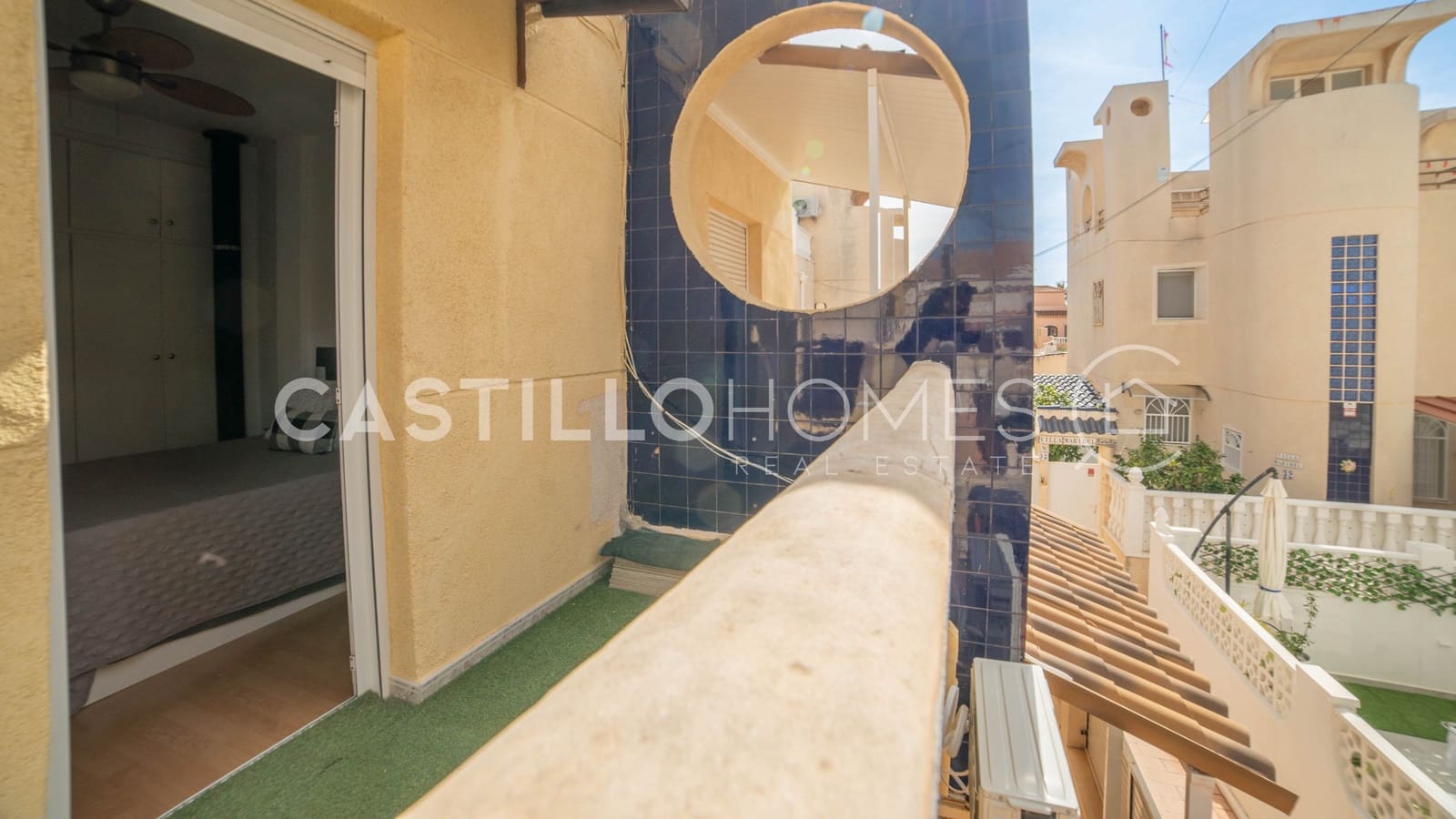 Apartamento de 3 habitaciones en Torrevieja en venta con piscina - 190.000 € (Ref: 9643361)