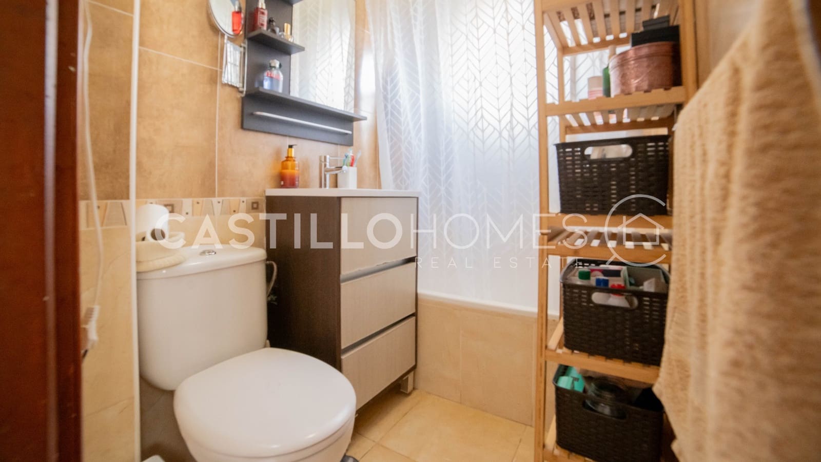 Apartamento de 3 habitaciones en Torrevieja en venta con piscina - 190.000 € (Ref: 9643361)
