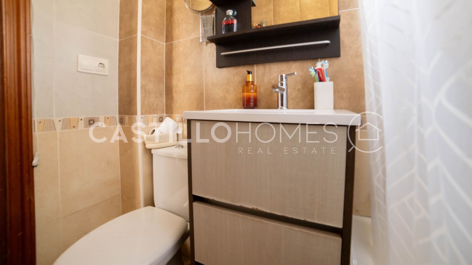 Apartamento de 3 habitaciones en Torrevieja en venta con piscina - 190.000 € (Ref: 9643361)