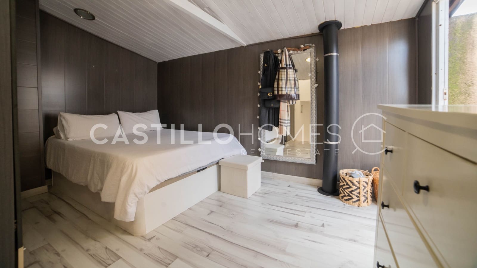 Apartamento de 3 habitaciones en Torrevieja en venta con piscina - 190.000 € (Ref: 9643361)