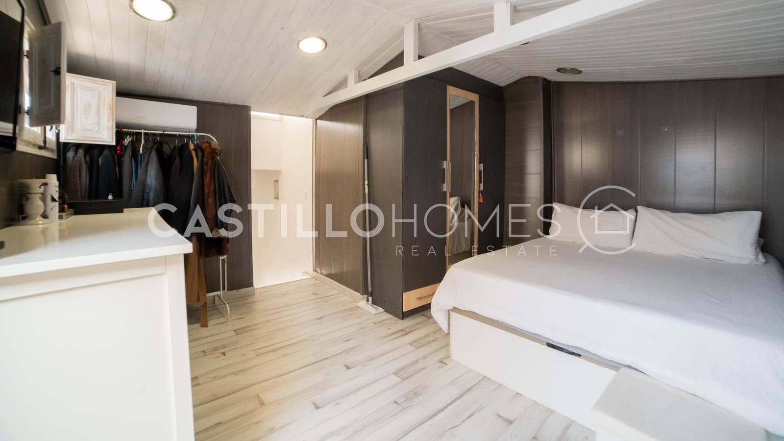 Apartamento de 3 habitaciones en Torrevieja en venta con piscina - 190.000 € (Ref: 9643361)