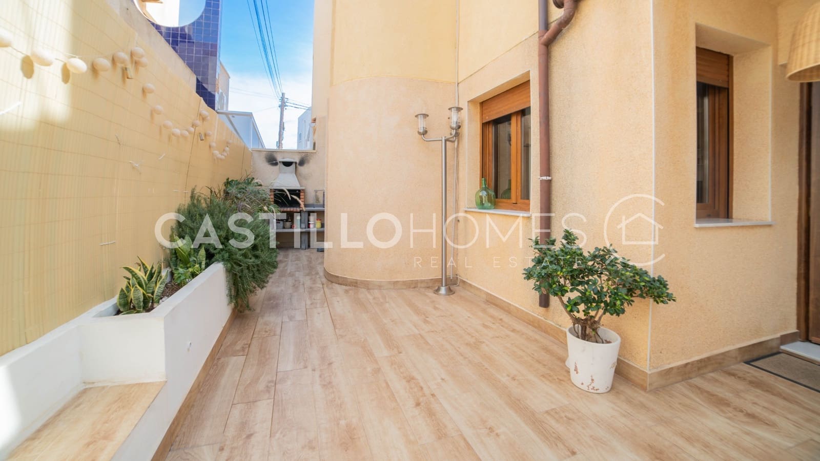 Apartamento de 3 habitaciones en Torrevieja en venta con piscina - 190.000 € (Ref: 9643361)