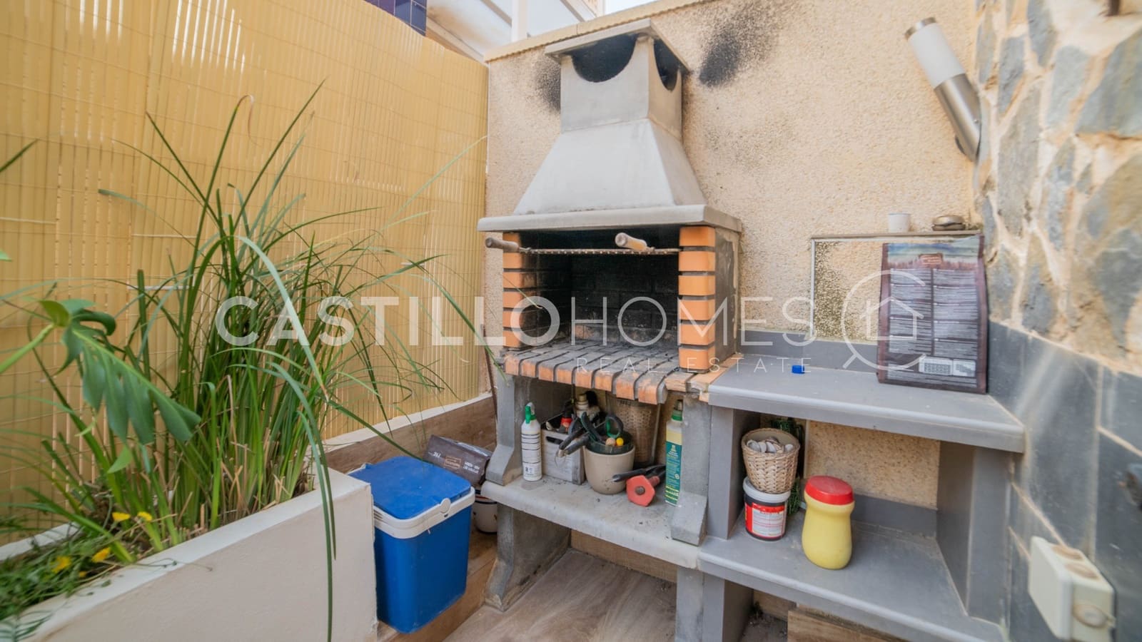 Apartamento de 3 habitaciones en Torrevieja en venta con piscina - 190.000 € (Ref: 9643361)