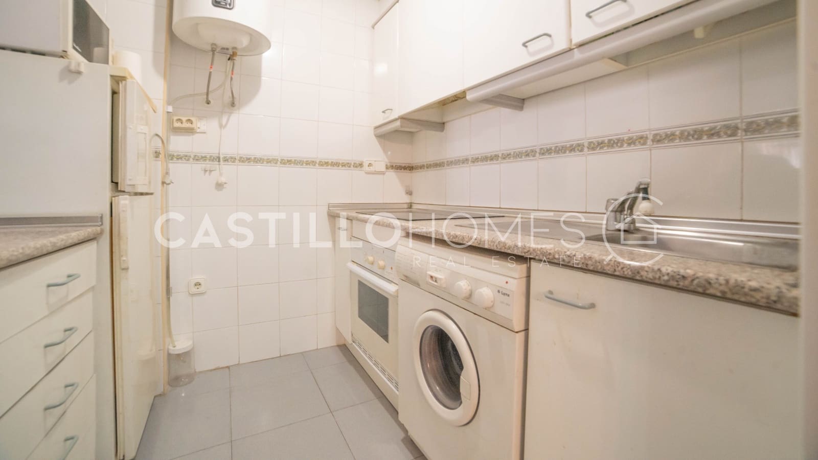 1 bedroom Apartment for sale in Punta Prima with pool garage - € 160,000 (Ref: 9713897)