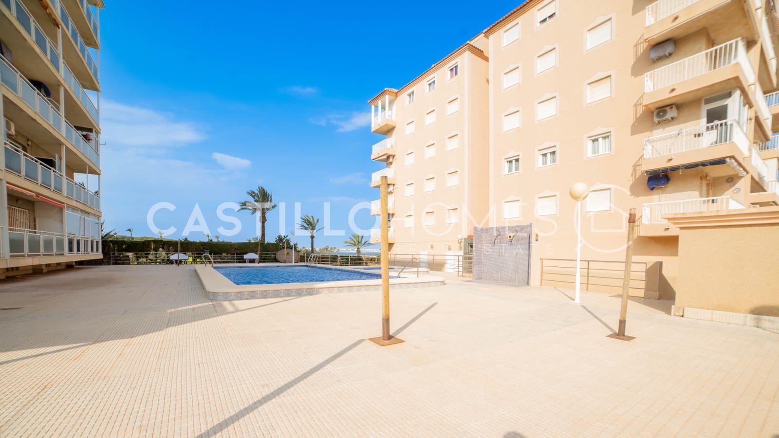 1 bedroom Apartment for sale in Punta Prima with pool garage - € 160,000 (Ref: 9713897)