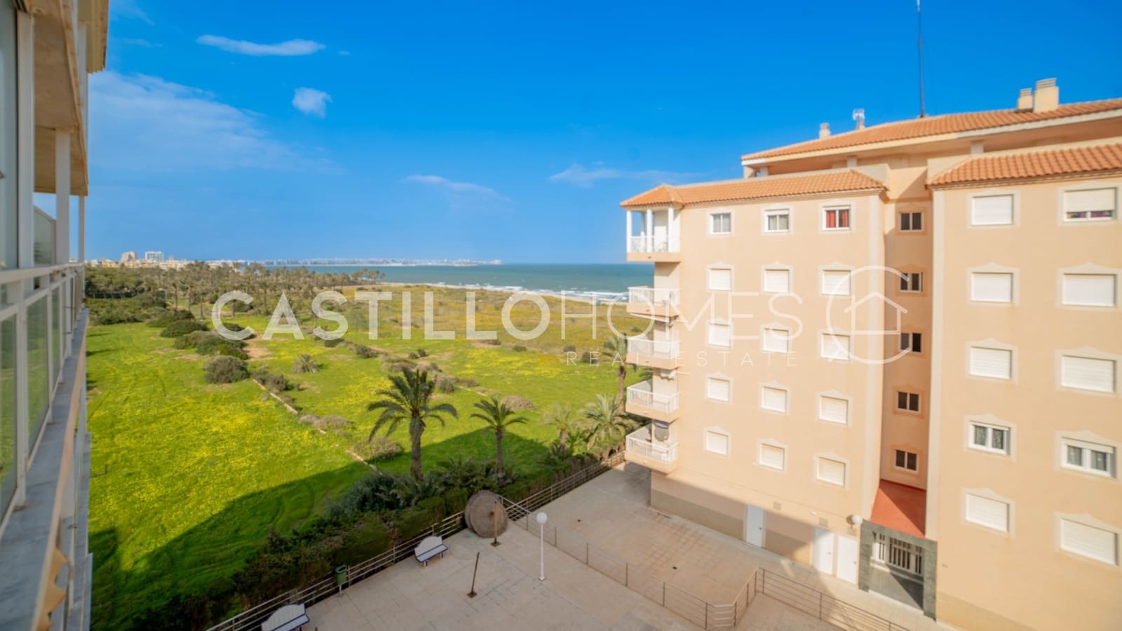 1 bedroom Apartment for sale in Punta Prima with pool garage - € 160,000 (Ref: 9713897)