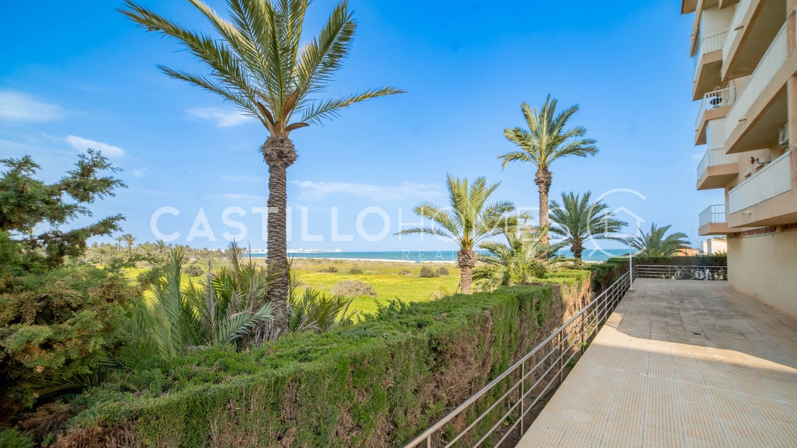 1 bedroom Apartment for sale in Punta Prima with pool garage - € 160,000 (Ref: 9713897)