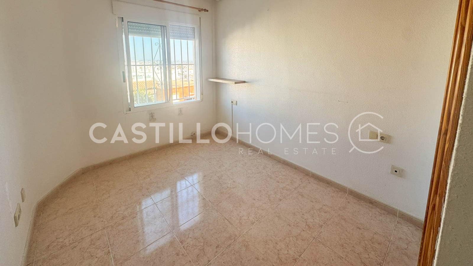 2 soveværelse Lejlighed til salg i La Mata med swimmingpool - € 169.900 (Ref: 9720888)