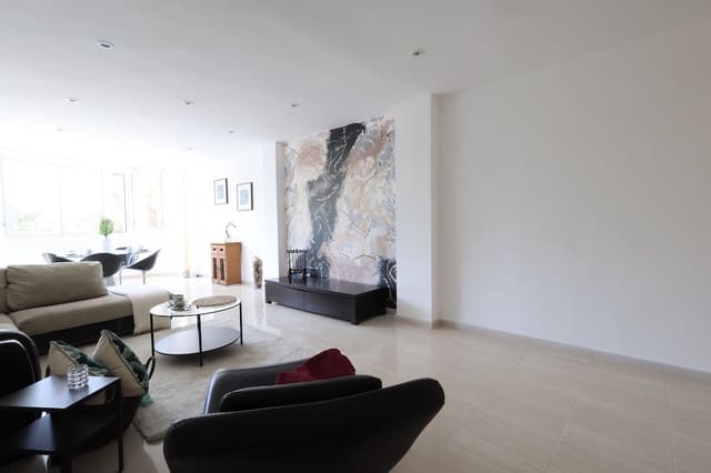 3 soveværelse Lejlighed til salg i Centro - Muelle Pesquero, Torrevieja - € 299.000 (Ref: 9741432)