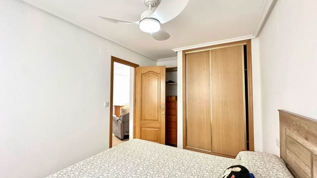 2 soveværelse Lejlighed til salg i Centro - Muelle Pesquero, Torrevieja med garage - € 149.900 (Ref: 9756744)