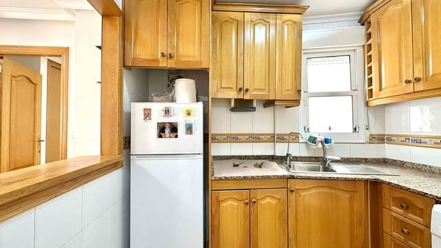 2 soveværelse Lejlighed til salg i Centro - Muelle Pesquero, Torrevieja med garage - € 149.900 (Ref: 9756744)