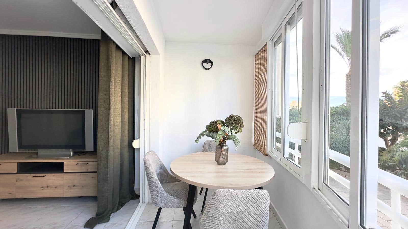 2 sovrum Lägenhet till salu i Torrevieja med pool - 149 900 € (Ref: 9756747)