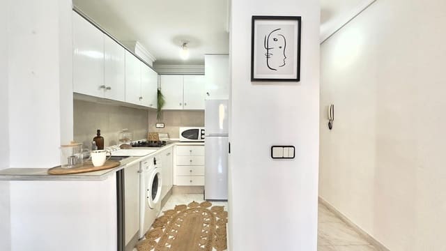 2 sovrum Lägenhet till salu i Nueva Torrevieja, Torrevieja med pool - 149 900 € (Ref: 9756747)