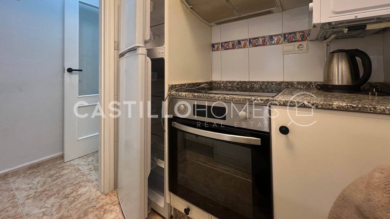 Apartamento de 2 habitaciones en Torrevieja en venta - 159.900 € (Ref: 9756748)