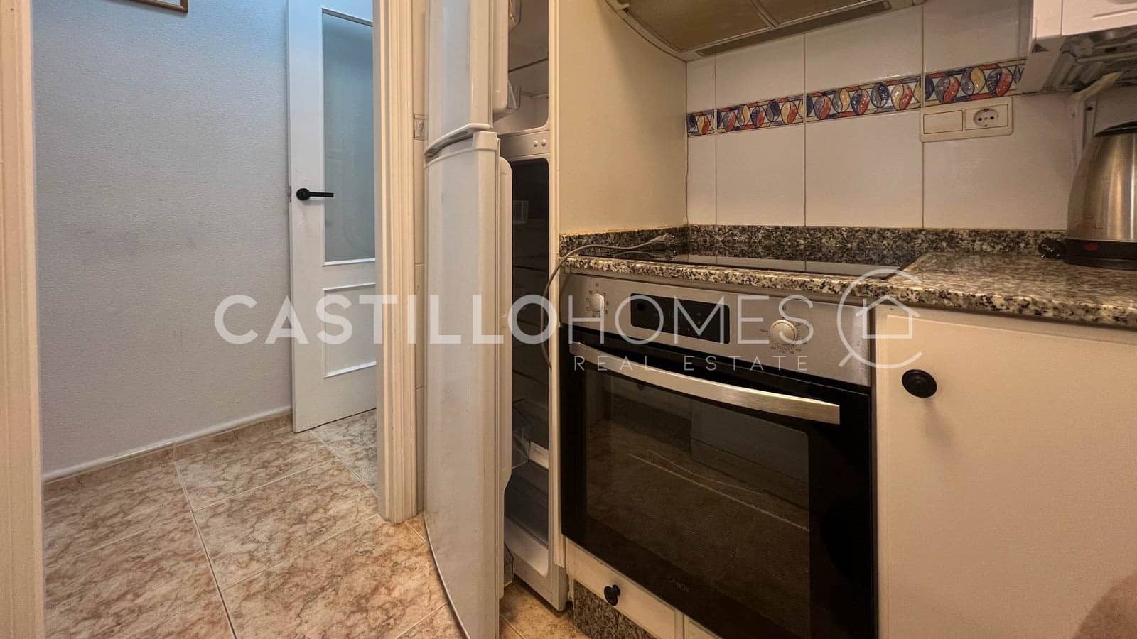 Apartamento de 2 habitaciones en Torrevieja en venta - 159.900 € (Ref: 9756748)