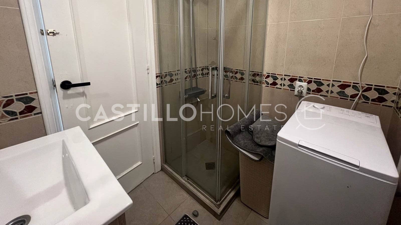 Apartamento de 2 habitaciones en Torrevieja en venta - 159.900 € (Ref: 9756748)