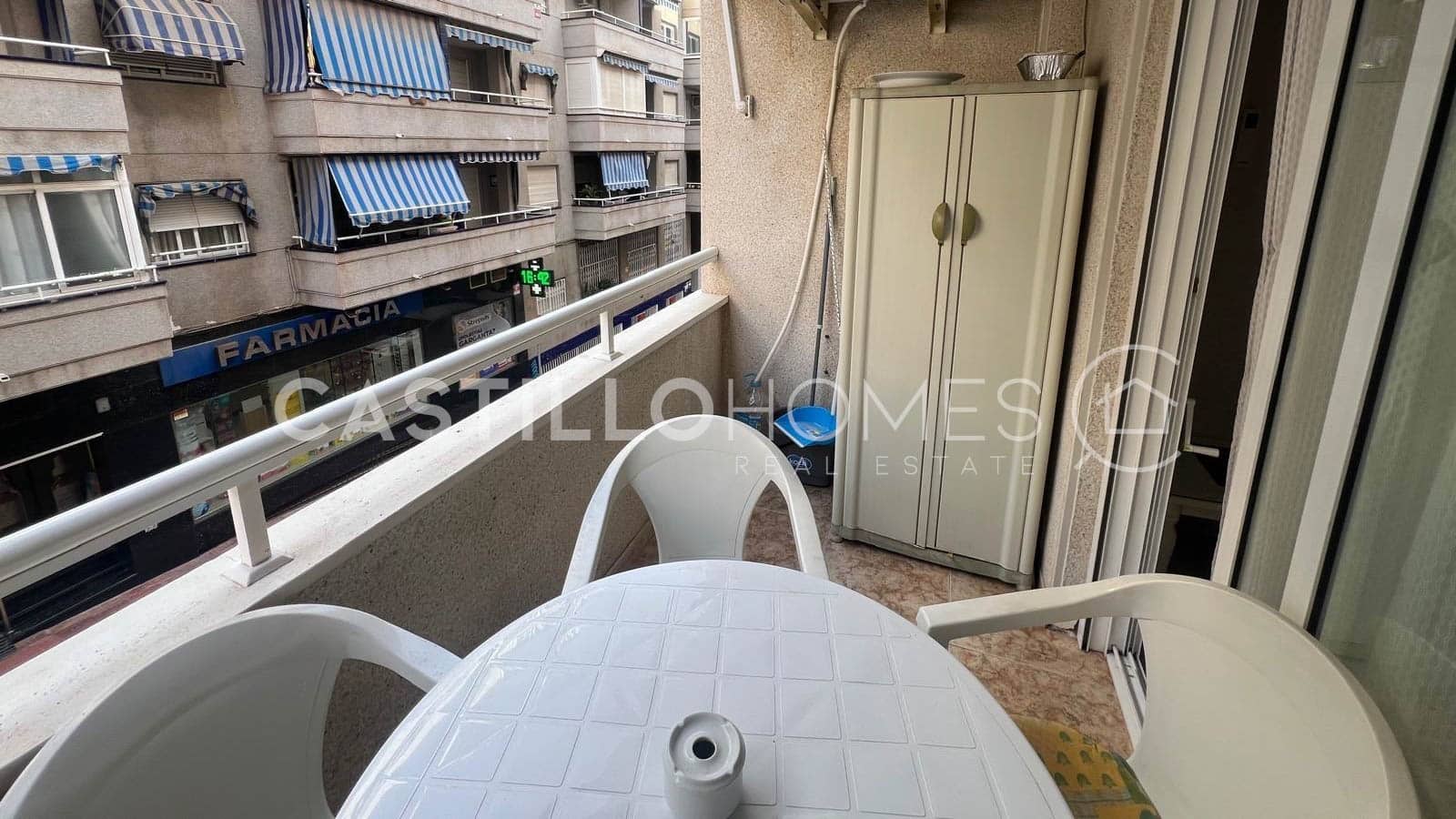 Apartamento de 2 habitaciones en Torrevieja en venta - 159.900 € (Ref: 9756748)