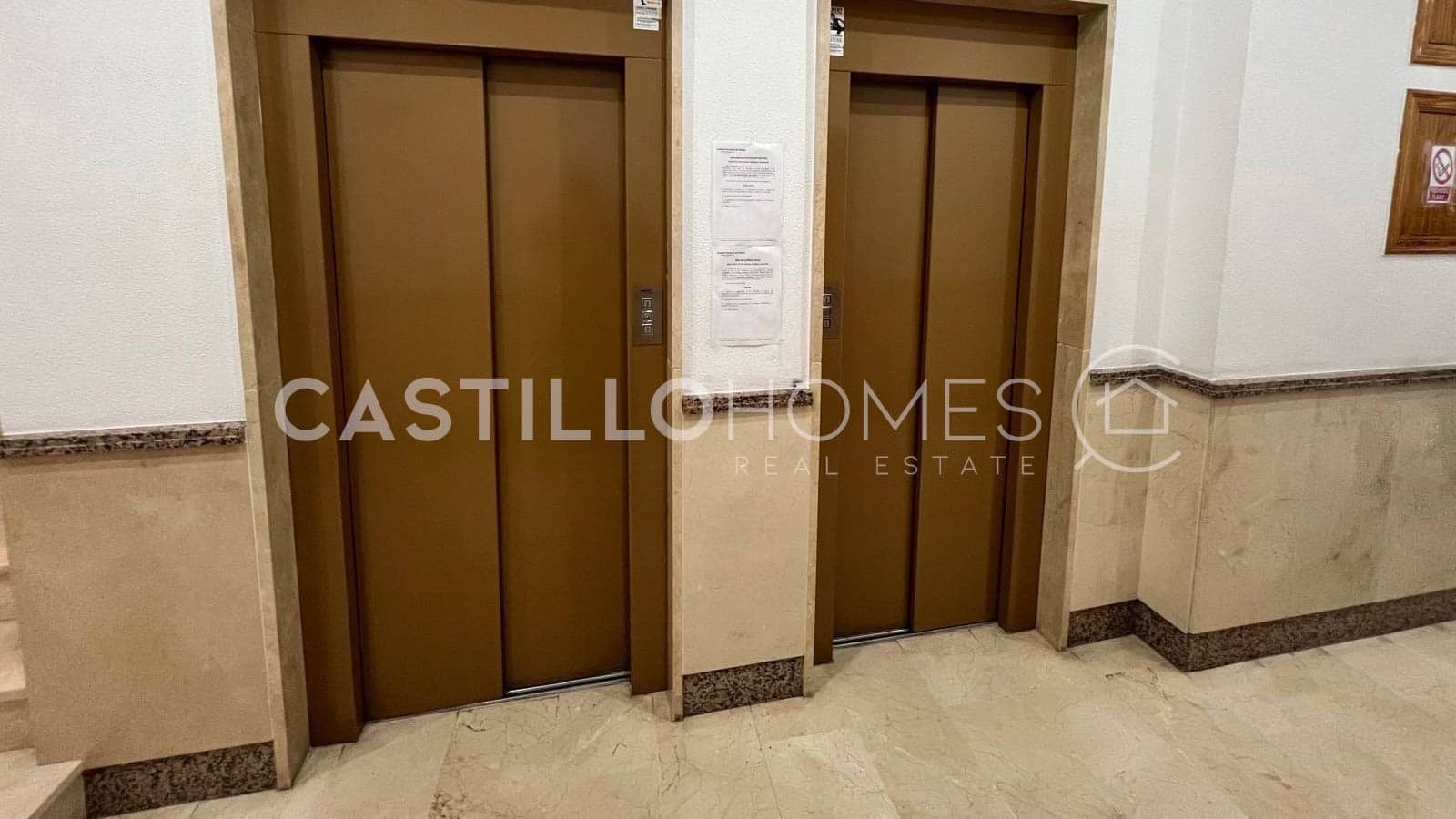 Apartamento de 2 habitaciones en Torrevieja en venta - 159.900 € (Ref: 9756748)