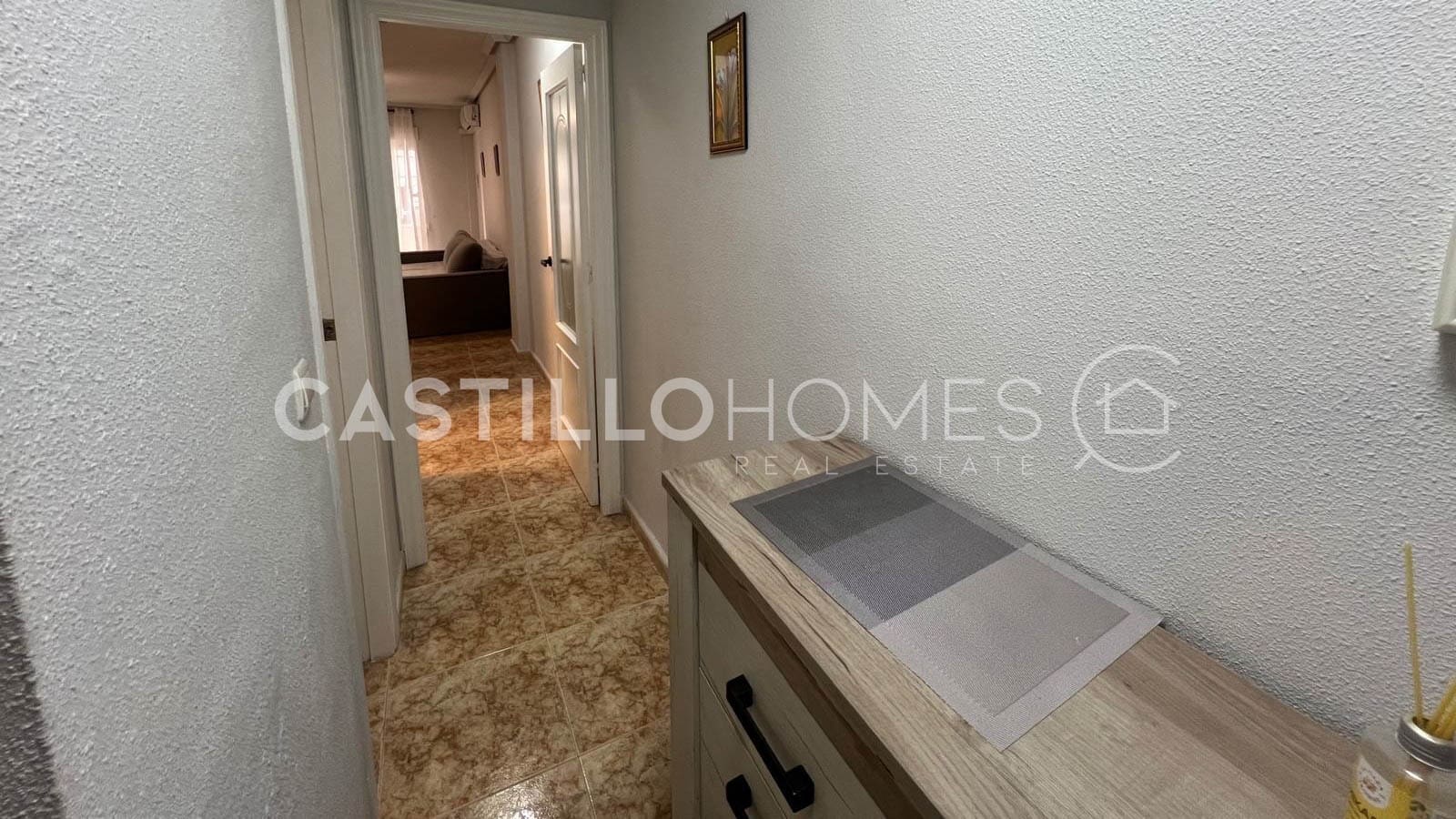 Apartamento de 2 habitaciones en Torrevieja en venta - 159.900 € (Ref: 9756748)