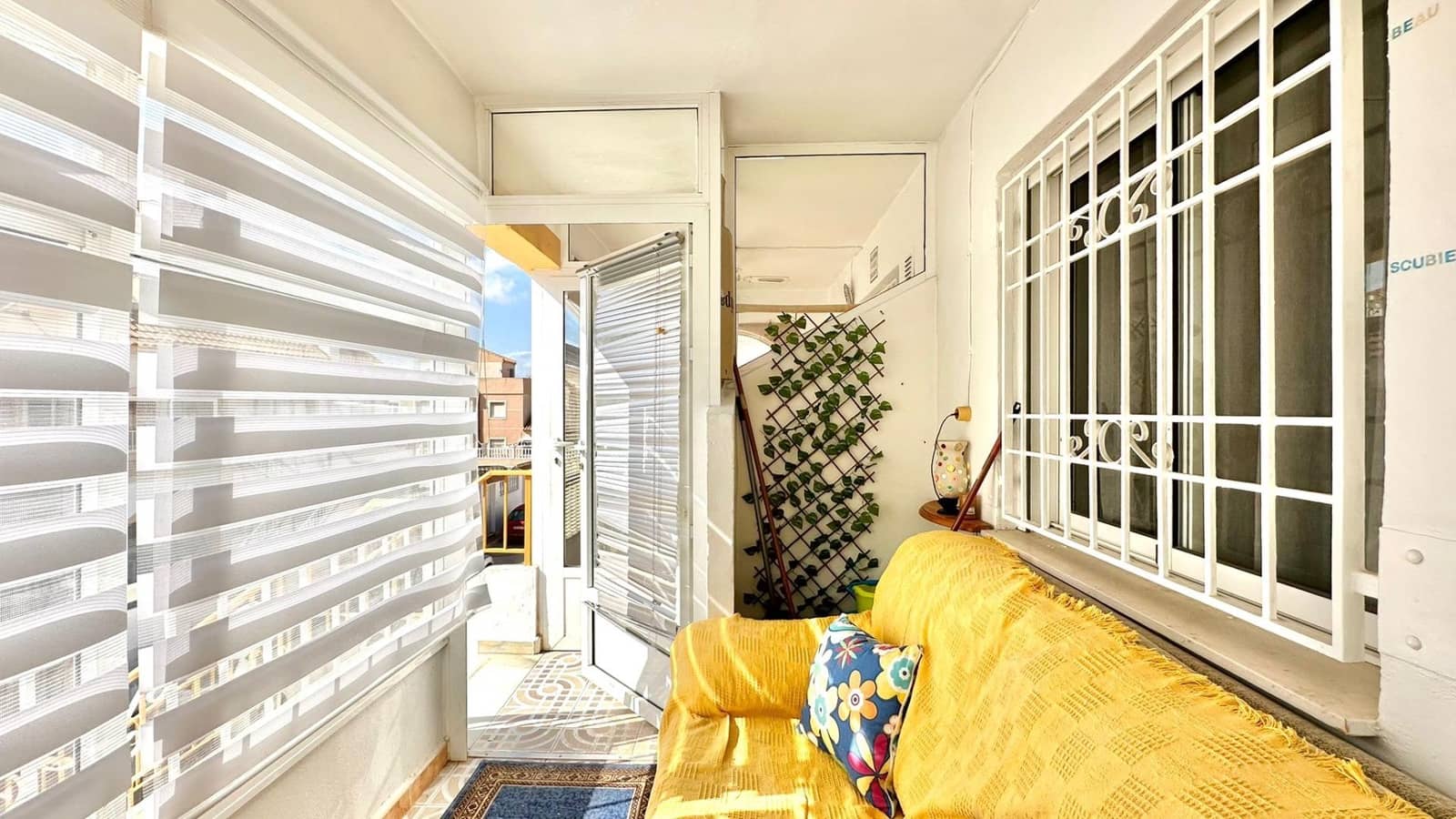 2 soverom Bungalow til salgs i Torrevieja med svømmebasseng - € 139 900 (Ref: 9761523)