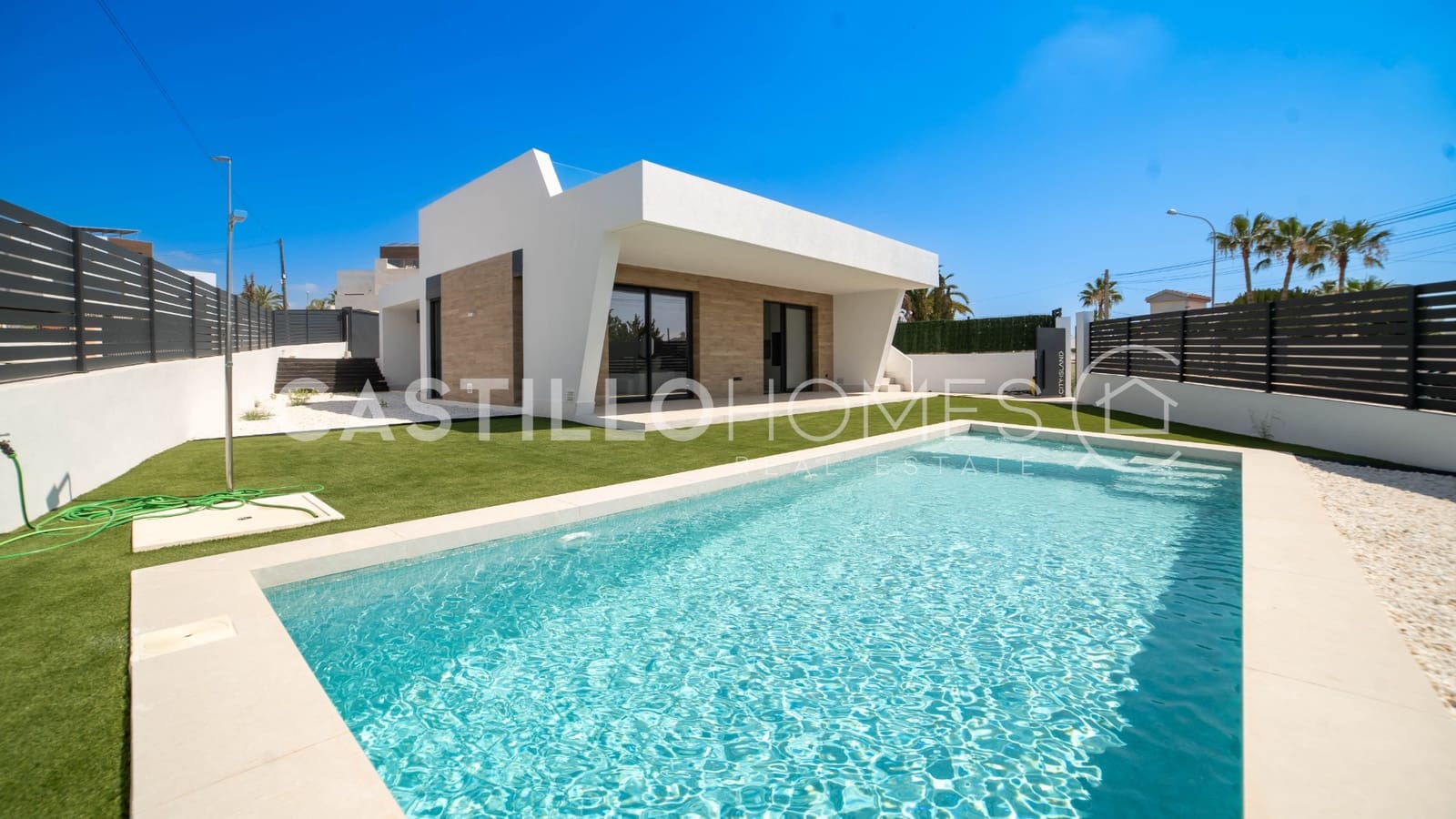 3 chambre Villa/Maison à vendre à Ciudad Quesada avec piscine - 690 000 € (Ref: 9761633)