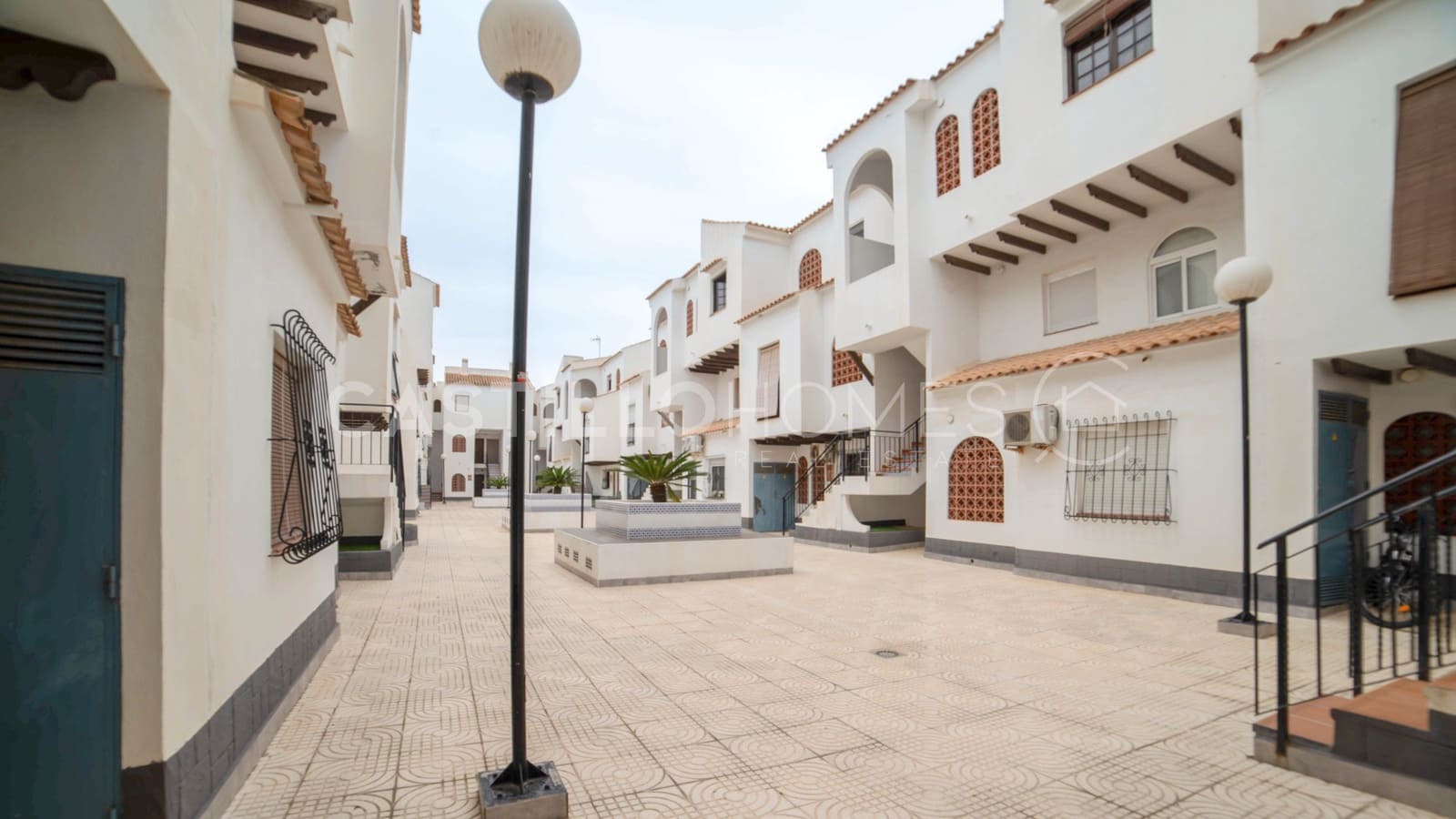1 soveværelse Lejlighed til salg i Torrevieja med swimmingpool - € 125.000 (Ref: 9761635)
