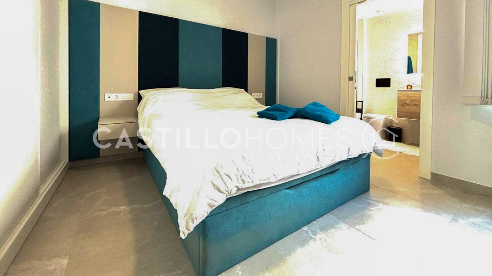 3 sovrum Takvåning till salu i Torrevieja med pool garage - 399 000 € (Ref: 9778662)