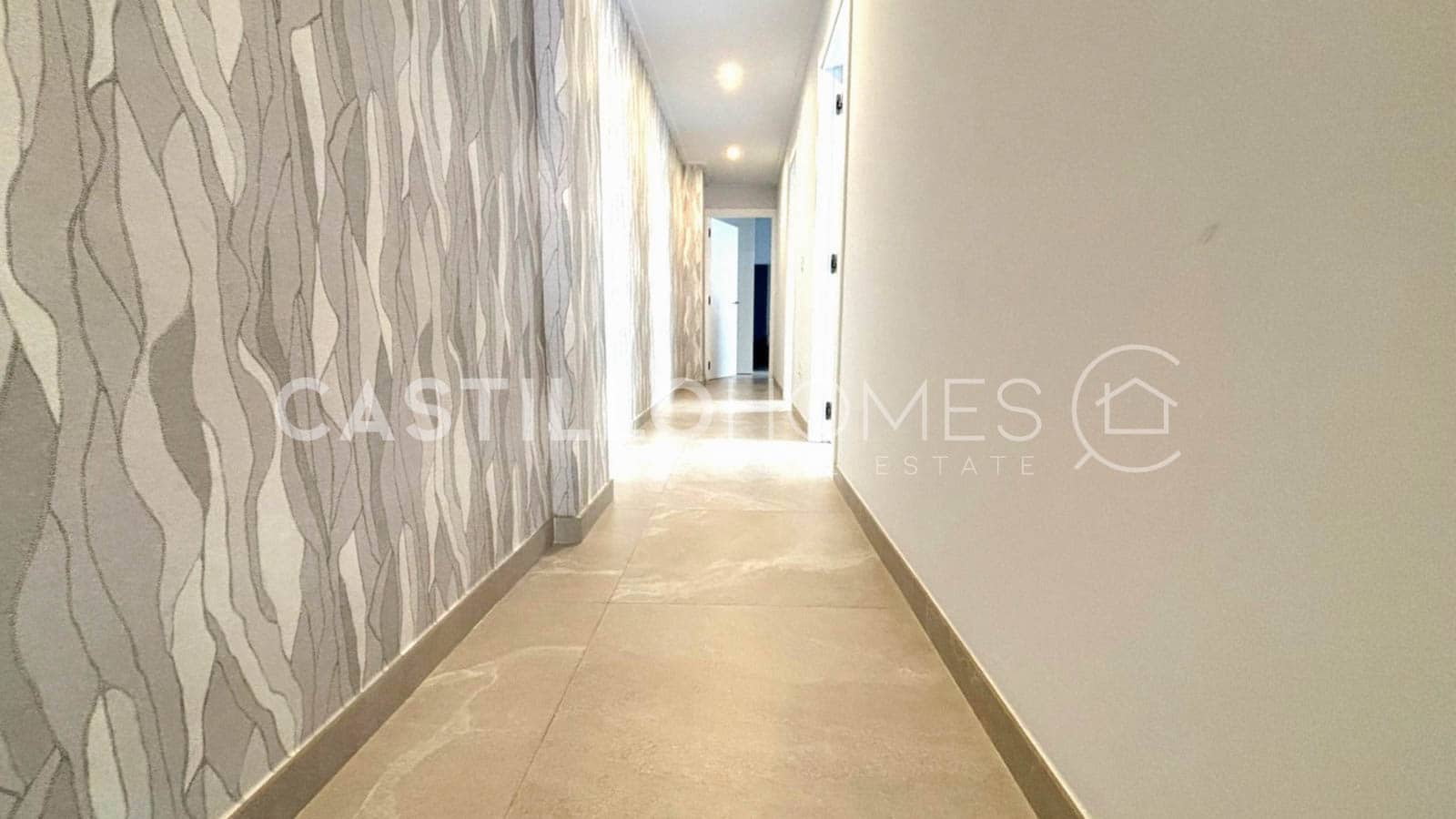 3 sovrum Takvåning till salu i Torrevieja med pool garage - 399 000 € (Ref: 9778662)