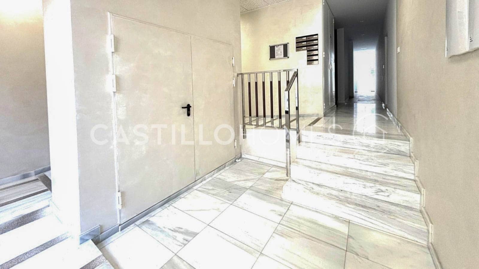 3 sovrum Takvåning till salu i Torrevieja med pool garage - 399 000 € (Ref: 9778662)